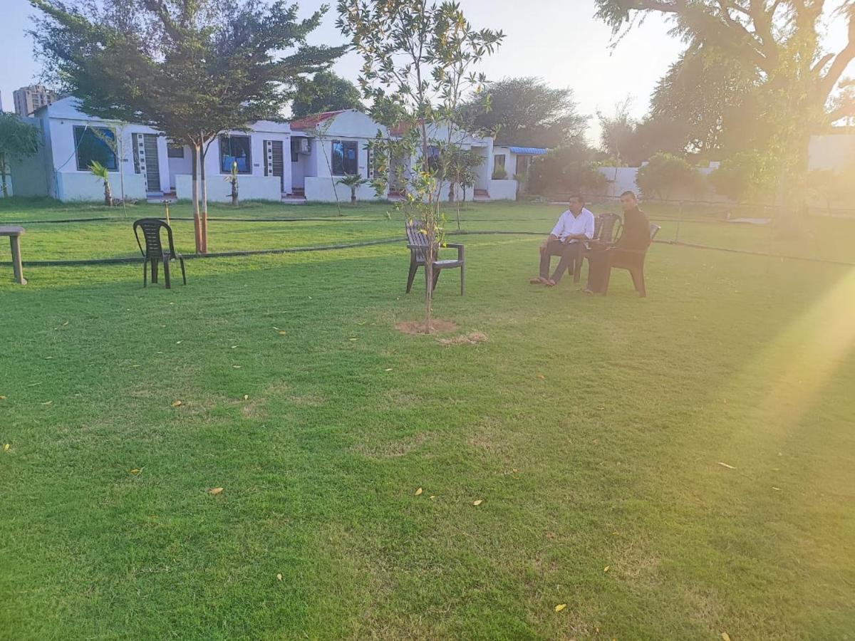 Athitya Hotel And Resort Sikar Exterior foto